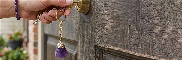 Portachiavi in pietra burattata | gemme, pietre curative e gioielli all'ingrosso