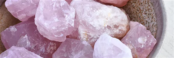 Rosenquarz (Rohsteine und Brocken) | Großhandel Edelsteine, Heilsteine & Schmuck