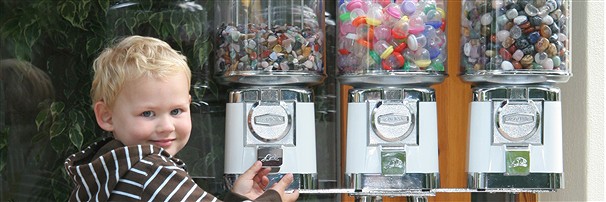 Máquinas expendedoras de cantos rodados y piedras preciosas | Marco Schreier