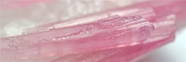 Turmalin gebohrt | Schreier Mineralienhandlung Edelsteine, Heilsteine & Schmuck