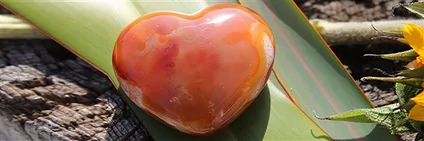 More shapes gemstone hearts | Schreier wholesale; gems, healing stones & jewelry