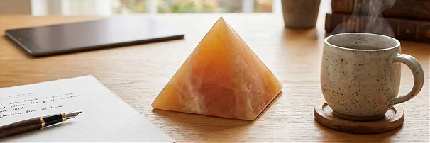 Piramidi di pietre preziose | gemme, pietre curative e gioielli all'ingrosso