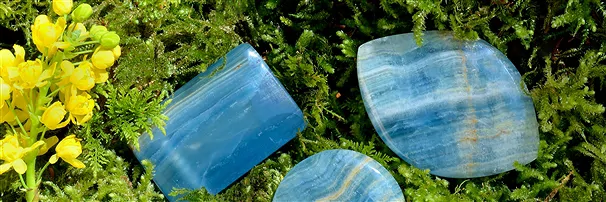Aragonit (blau) | Schreier Mineralienhandlung Edelsteine, Heilsteine & Schmuck