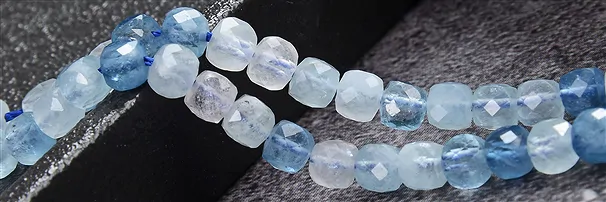 Mechas de Aguamarina | Schreier piedras preciosas, piedras curativas y joyería