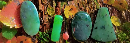 Nephrit-Jade (olivgrün) | Schreier Großhändler Edelsteine, Heilsteine & Schmuck - Seite 3
