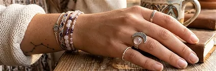 Bracelets, Rings, Earstuds Rose Quartz | Schreier gems, healing stones & jewelry