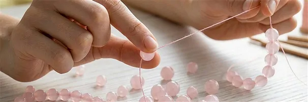 Cuarzo rosa en cadena | Schreier piedras preciosas, piedras curativas y joyería