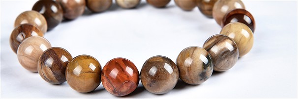 Rang de collier, bracelets et pièces en pierre | Marco Schreier