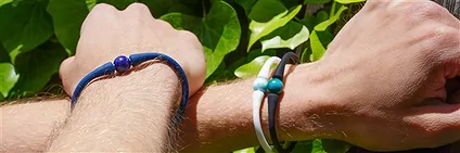 Braccialetti in silicone con perle di pietra preziosa | Marco Schreier