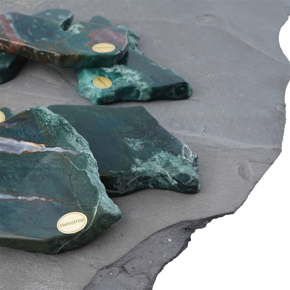 Slabs Heliotrope (Bloodstone), 07 - 09cm (12 pcs./ PU)