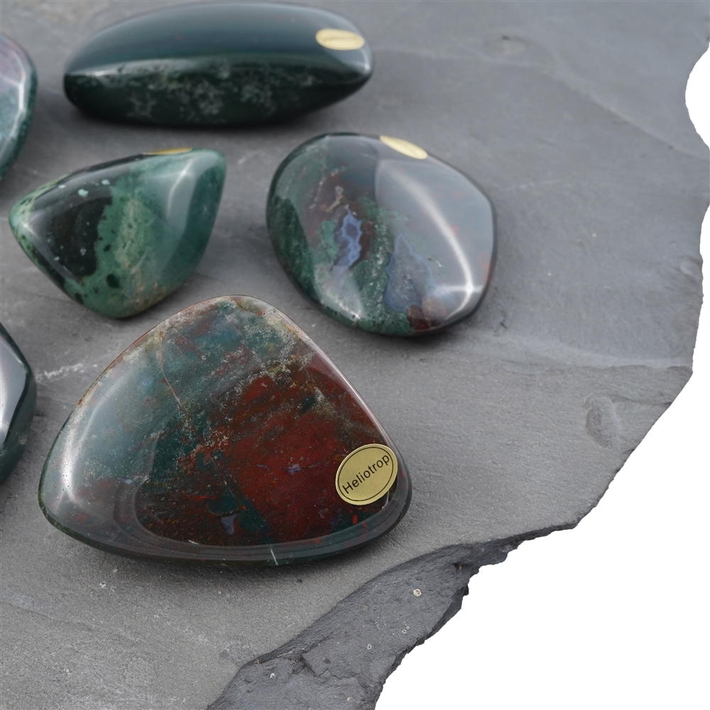 Tumbled Stones Heliotrope (Bloodstone), 5 - 8cm (24 pcs./ PU)