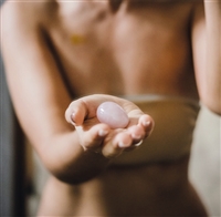 Uovo di Yoni in quarzo rosa, 3,5 cm (piccolo)