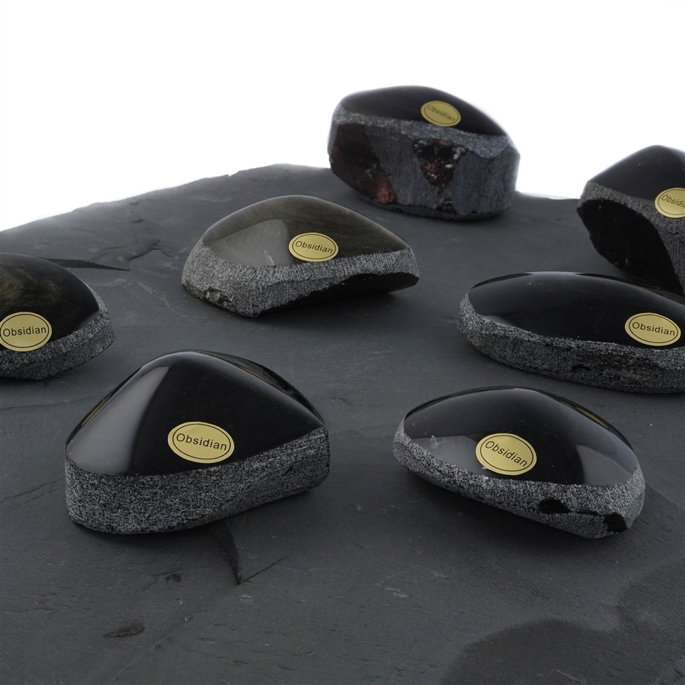 One side polished pieces Obsidian (gold luster), 4,5 - 5,5cm (30 pcs./ PU)