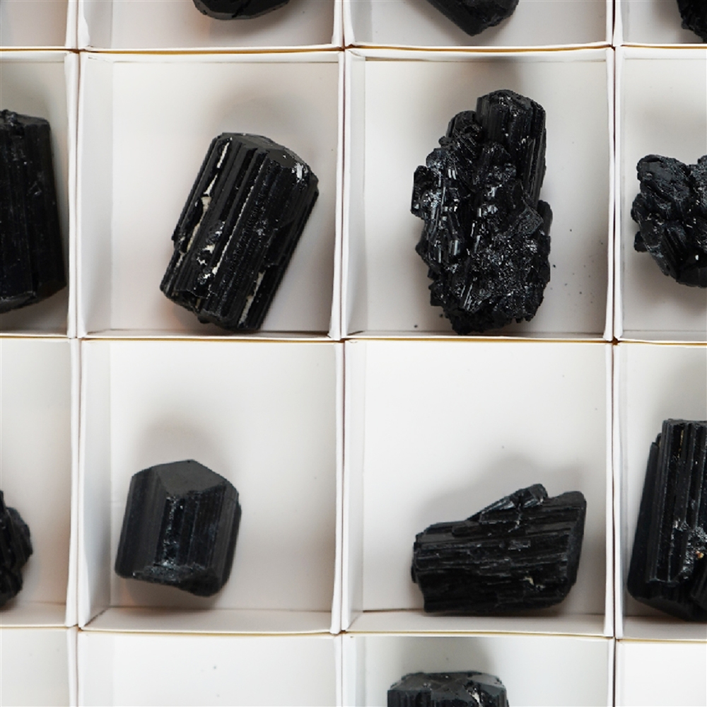 Cristaux bruts de Schorl (tourmaline noire), 3,5 - 4,5cm (35 pcs/unité)