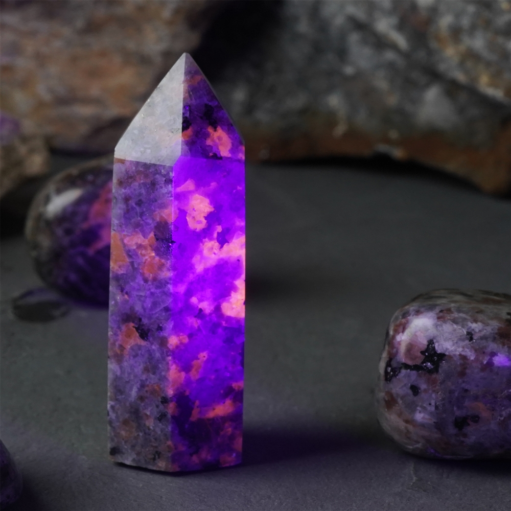 UV-Taschenlampe für Edelstein-Untersuchungen | Edelsteine, Heilsteine & Schmuck