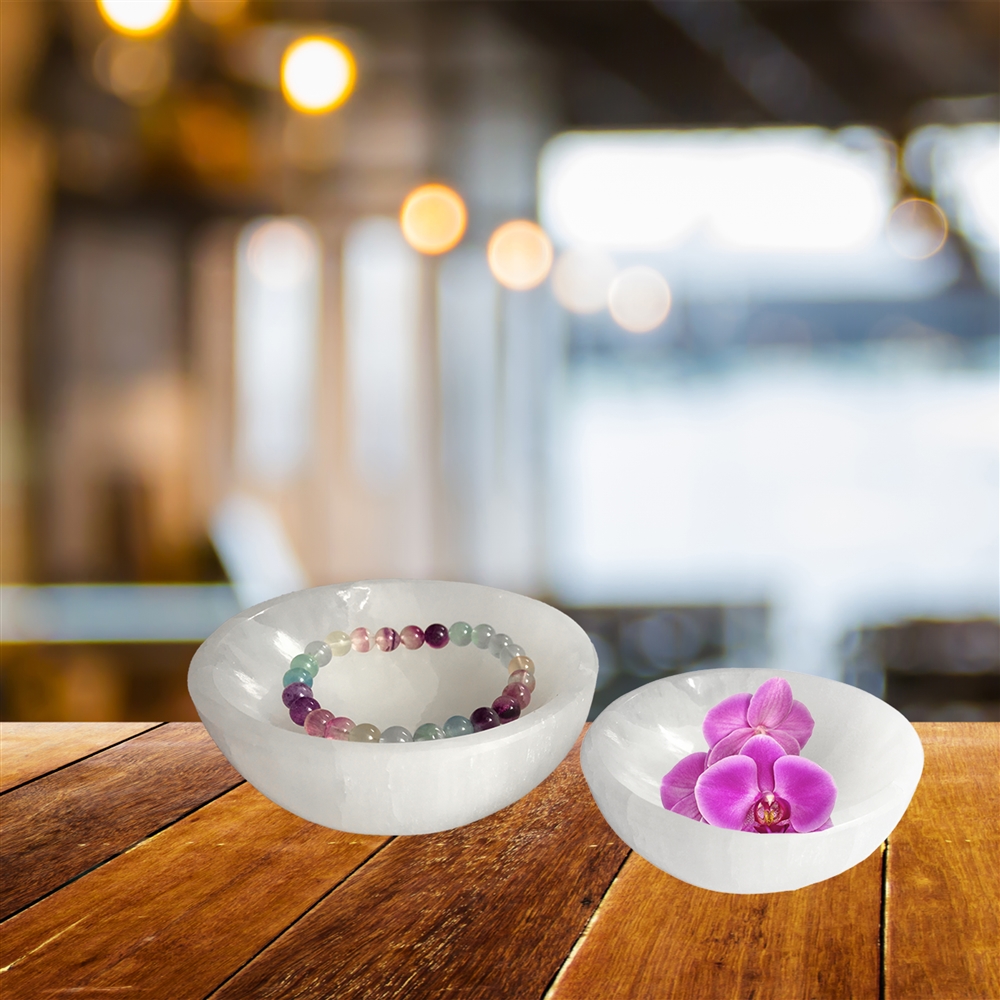 Selenite bowl (white) round, 10cm