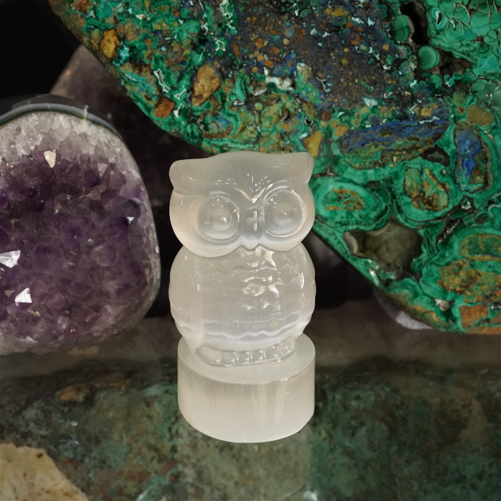 Engraving selenite, owl, 10cm