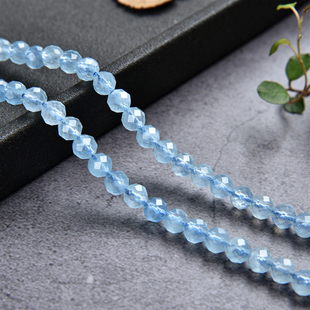 Strand of beads, Aquamarine, faceted, 04mm