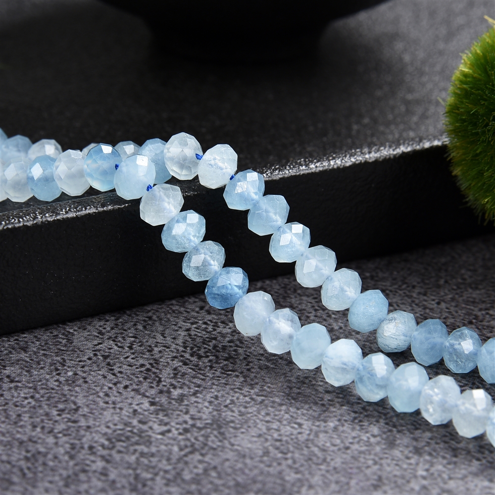 Strand button/disc, Aquamarine, faceted, 05.5mm (39cm)