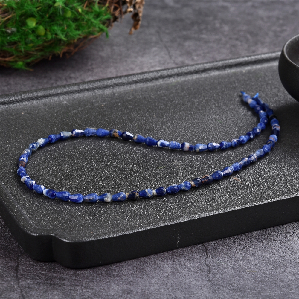 Rang de collier goutte, Sodalite, facetté, 04 x 06mm ; (39cm)