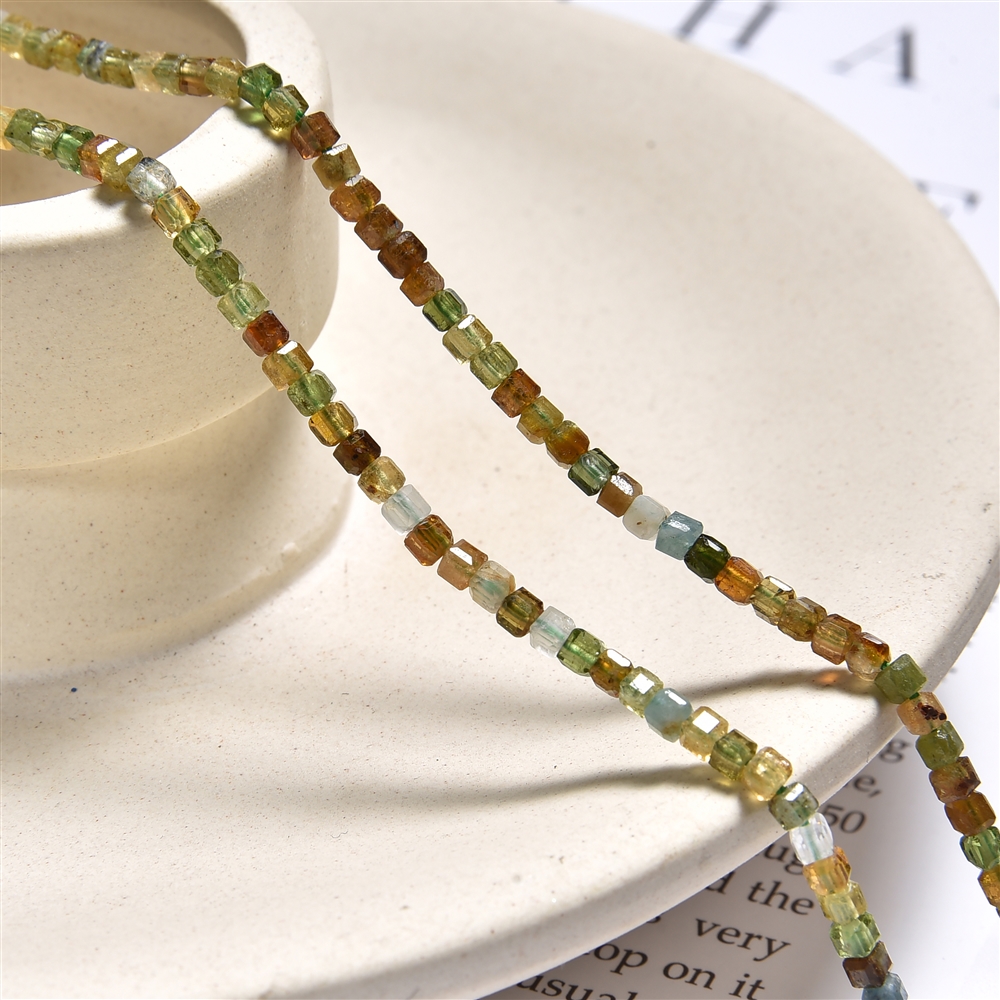 Rang de colliers, Tourmaline (jaune/vert), facettes, 02mm (39cm) | Marco Schreier