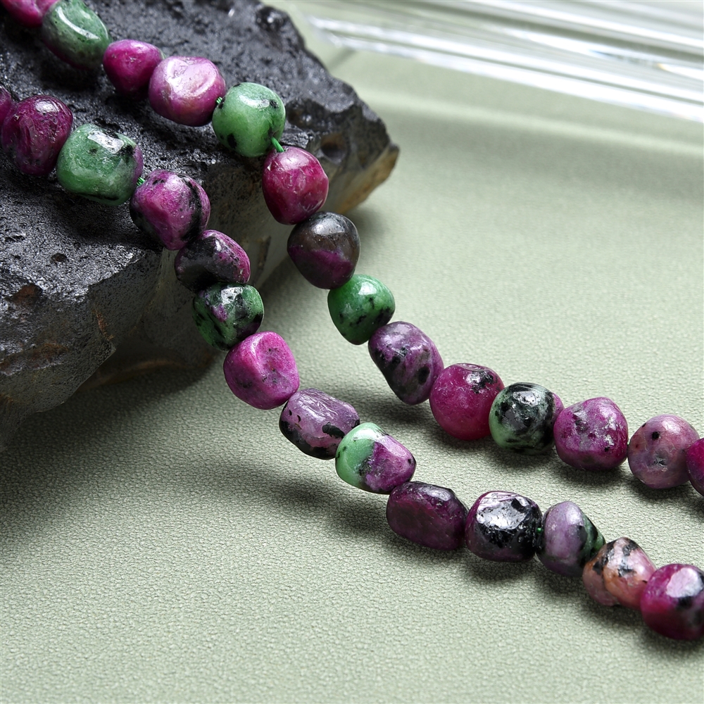 Strand of nuggets, Zoisite with Ruby, 07-09 x 07-09mm