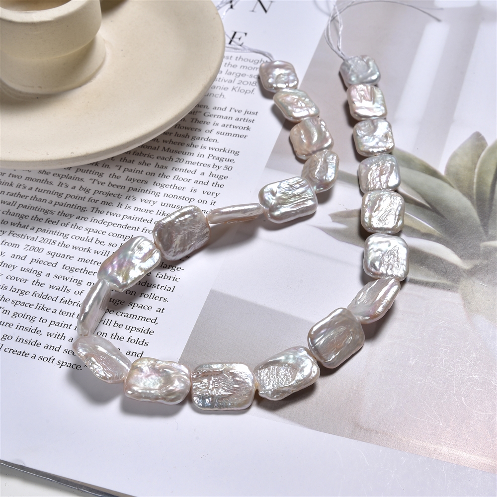 Rang de colliers rectangle plat, perle d'eau douce, crème-blanc, 18 x 13mm | Marco Schreier