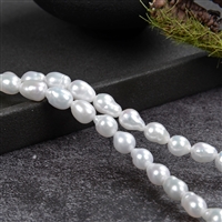 Strand drop, freshwater pearl, white-cream, 06 - 07mm