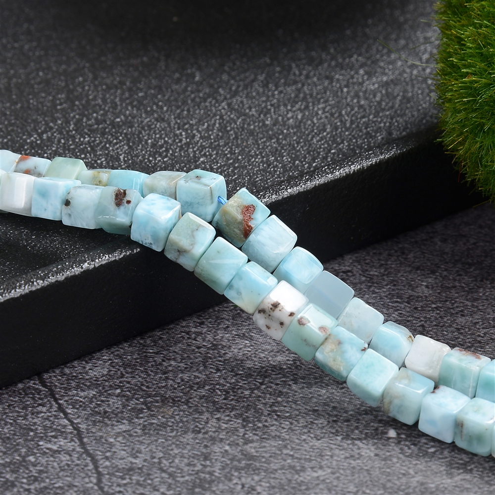 Strand of cubes, Larimar, 5 x 5 x 5mm (40cm)