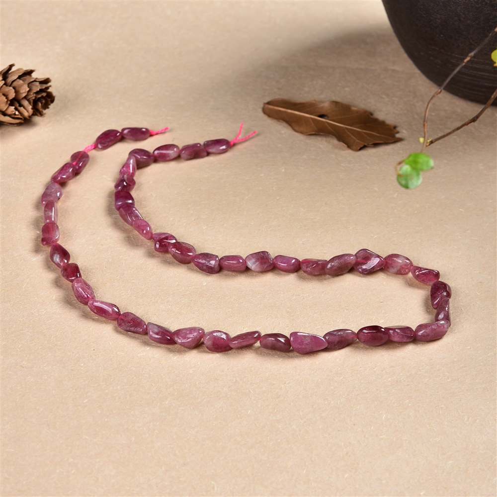 Strand Tumbled Stone Chip, Tourmaline (pink-red) , 03-04 x 05-06mm (39cm)