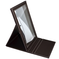 Specchio con custodia in similpelle marrone scuro, configurabile su 2 livelli