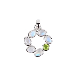 242018210148 Pendant Labrodorite (white) drop, Peridote, 3,2cm, rhodium plated | Marco Schreier