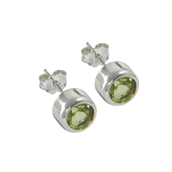 244005100005 Earstud Peridote round (4mm), faceted, 0,5cm | wholesaler gems & healing stones