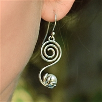 Earrings spiral with pearl, 3,0cm, rhodium plated