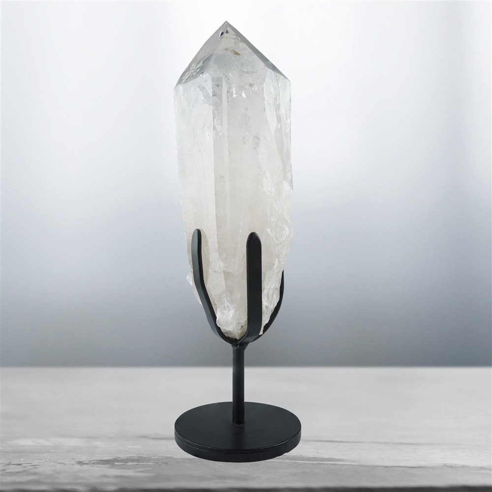 Rock Crystal on stand unique 040, 43cm