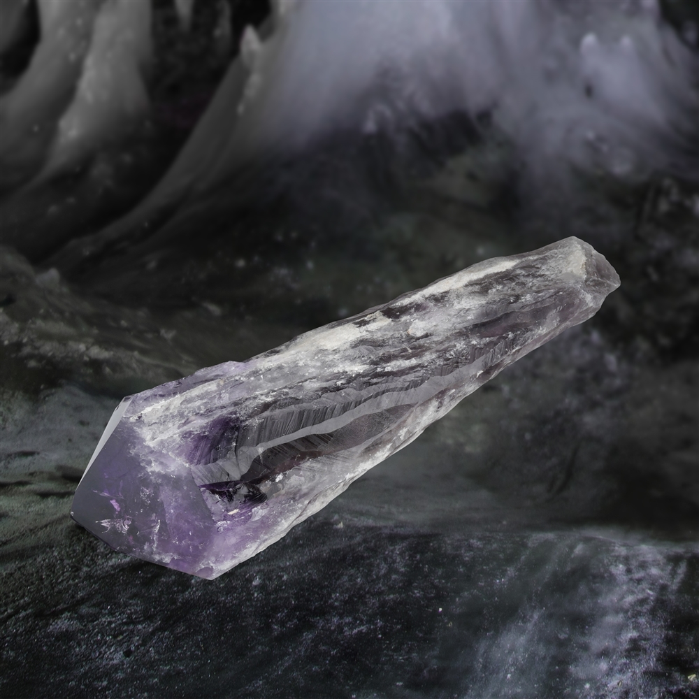 Amethyst Point Unique 231, 22cm