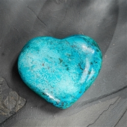 2806051001 Chrysocolla heart (stab.), 08 x 07cm, unique 001 | Marco Schreier