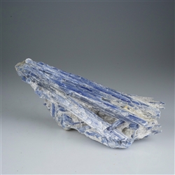 2806063001 Stufe Disthen, 21 x 8cm, Unikat 001 | Schreier Edelsteine, Heilsteine & Schmuck