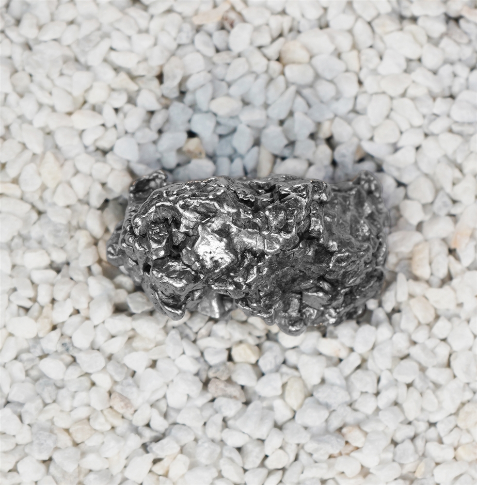 Meteorite (Campo del Cielo) unique specimen 070, 4.7cm