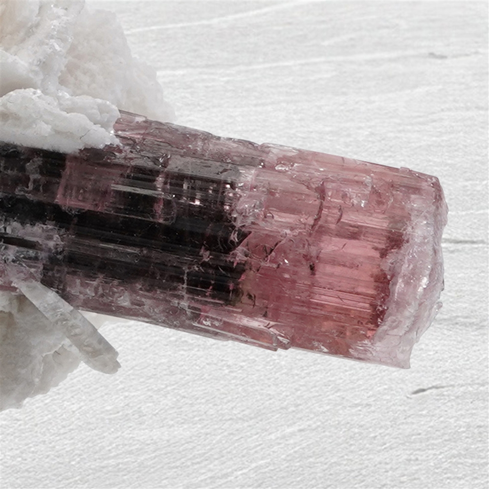 Kristall Turmalin (pink) in Albit Unikat 001, 7,8cm