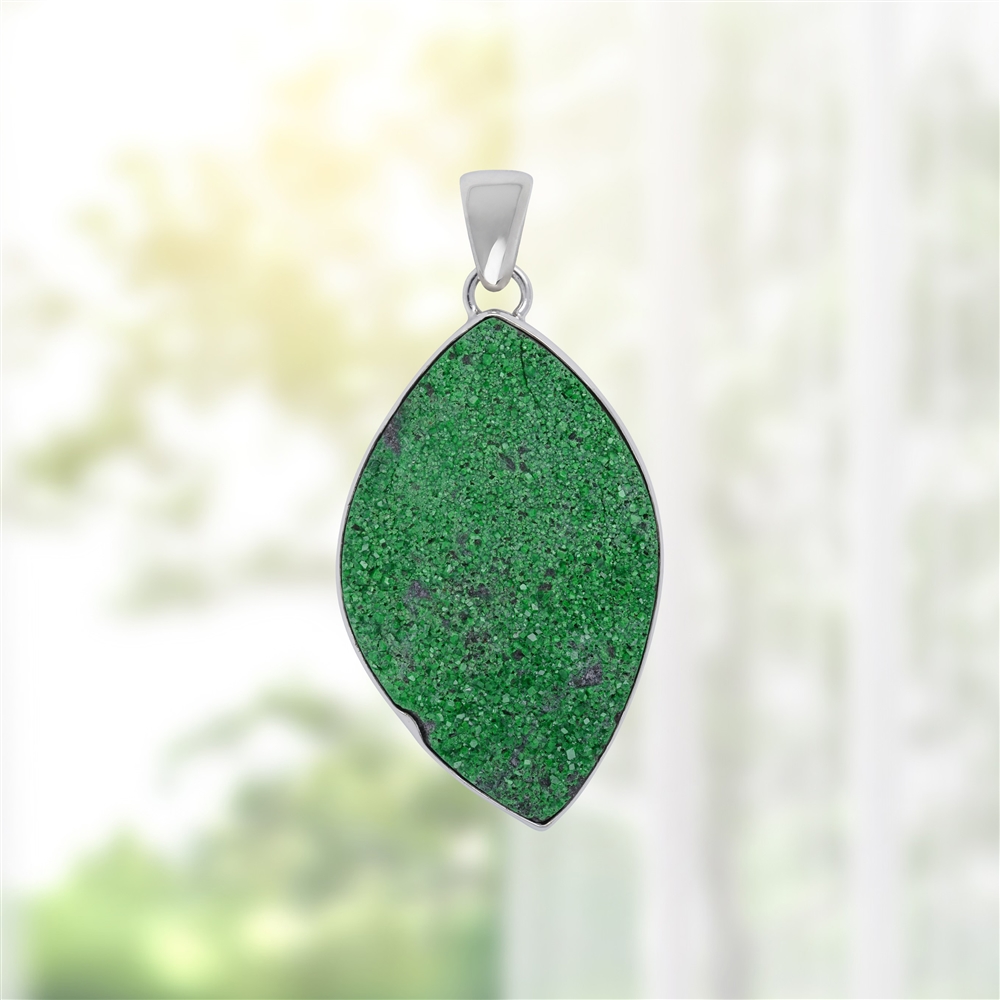 Pendente in uvarovite, 5,5 cm, rodiato, unico 062   | Marco Schreier