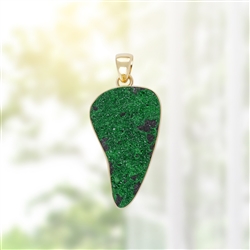 2815541092 Pendente in Uvarovite, 5,4 cm, placcato oro, unico 092 | Marco Schreier