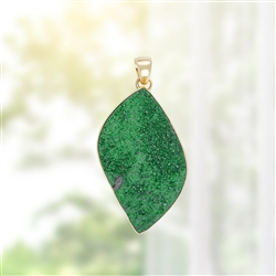 2815541093 Uvarovite pendant, 5.9 cm, gold-plated, unique 093 | Marco Schreier