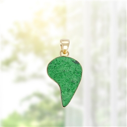 2815541106 Pendente in Uvarovite, 4,2 cm, placcato oro, unico 106 | Marco Schreier