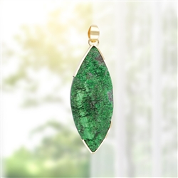 2815541109 Uvarovite pendant, 8.5 cm, gold-plated, unique 109 | Marco Schreier