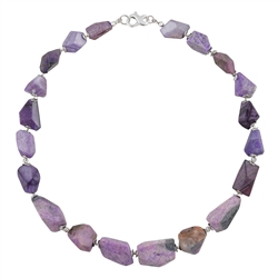 2822150006 Collana da studio di Sugilite, a forma libera, rodiata, unica 006 | Marco Schreier