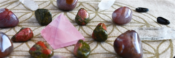 Stone healing books | Marco Schreier wholesaler - gems, healing stones &amp; jewelry