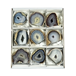 Flats and boxes with minerals | minerals trade - gems, healing stones & jewelry