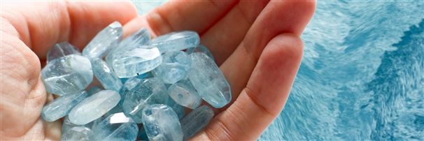 Wellness and gifts with Aquamarine | wholesaler gems, healing stones &amp; jewelry