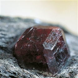 Garnet | Marco Schreier wholesale suppliers - gems, healing stones &amp; jewelry